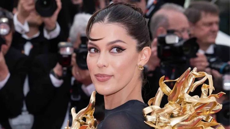 Iris Mittenaere : elle dévoile l'identité de la personne qu'elle a appelée juste après sa rupture avec Diego, "viens tout de suite" !