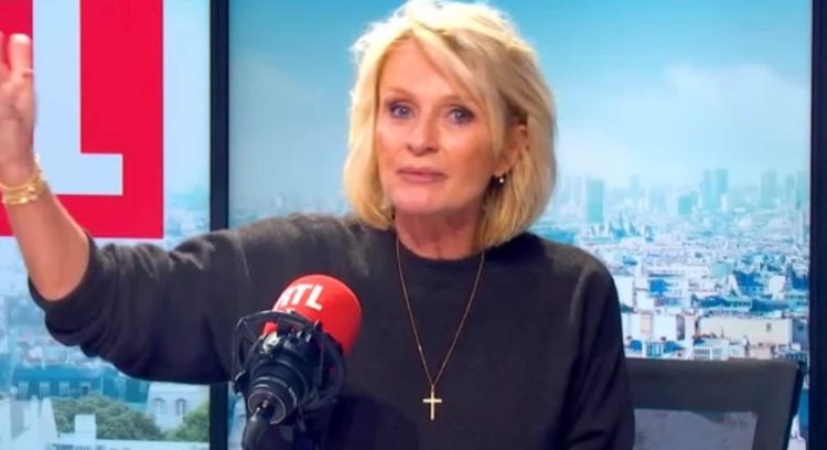 "Une bouche de canard !" : Sophie Davant se confie sur ses recours parfois "catastrophiques" à la chirurgie esthétique