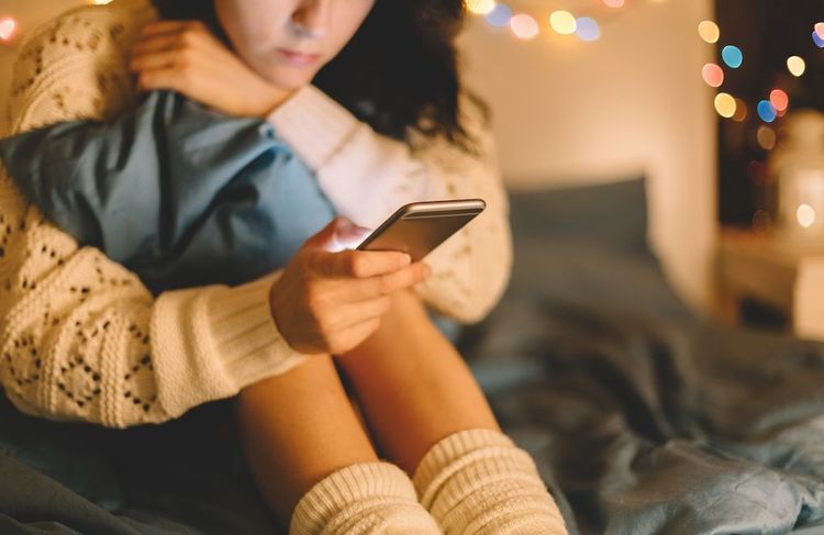 Mon ado passe son temps dans sa chambre, à quel moment dois-je m’inquiéter ?