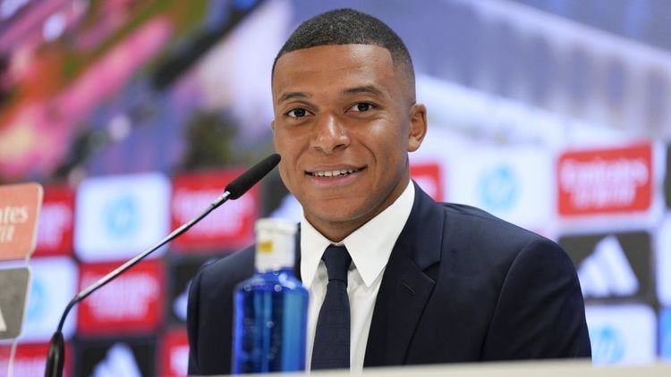 "Moi, je l'ai fait" : Kylian Mbappé cash sur sa vie intime