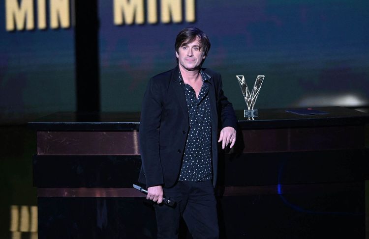 « Je meurs » : Thomas Dutronc dévoile le dernier texto reçu par sa mère Françoise Hardy