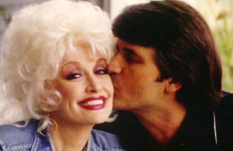 Dolly Parton : connaissez-vous l’histoire derrière « Jolene », sa chanson culte inspirée par son mari Carl Dean ?