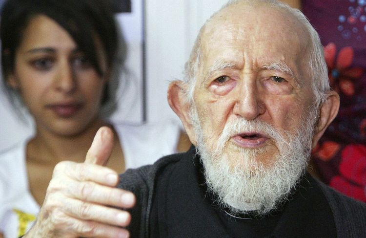 Affaire abbé Pierre : le fondateur d’Emmaüs aurait été victime d’agressions sexuelles enfant