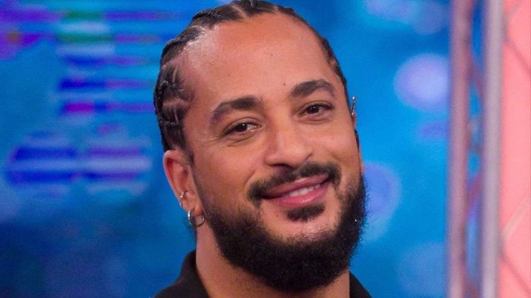 "Je suis choqué", "C'est fou", invité à la radio, Slimane s'attendait à tout sauf à ça