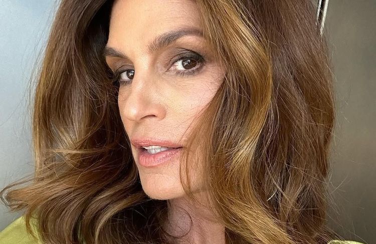 Maquillage : ces gestes qui rajeunissent instantanément, selon une pro