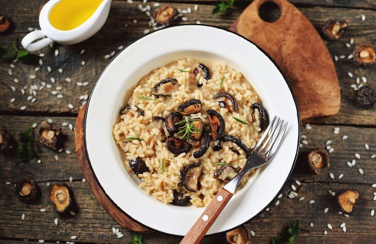 Que manger avant Noël ? L’orzotto facile et riche en protéines pour cet hiver à base de poireau et pois chiches