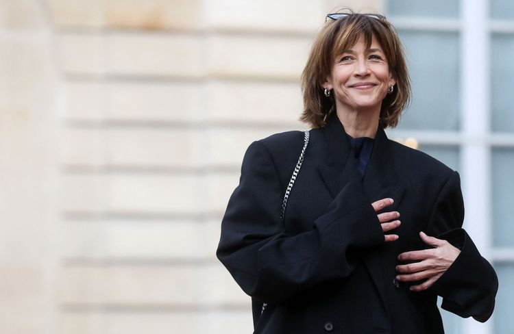 Sophie Marceau : à 57 ans, l’actrice porte à nouveau son carré culte de « La Boum »