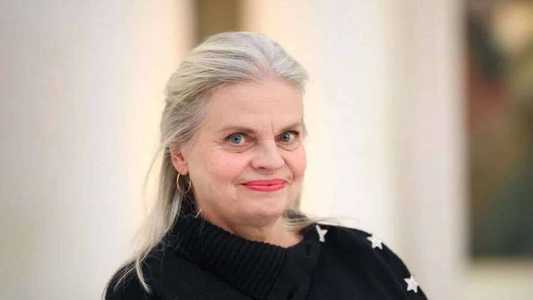 "C'est dur" : Isabelle Nanty (63 ans) révèle souffrir d’un mal très rare qui lui pourrit la vie