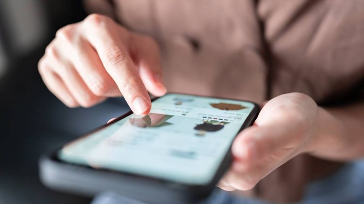 Carte bancaire : voici l'innovation qui va vous simplifier la vie pour les achats en ligne
