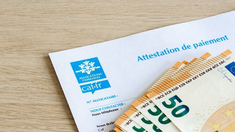 CAF : « J'attends un virement payé cette semaine. Sera-t-il bloqué tout le week-end de Pâques ? »
