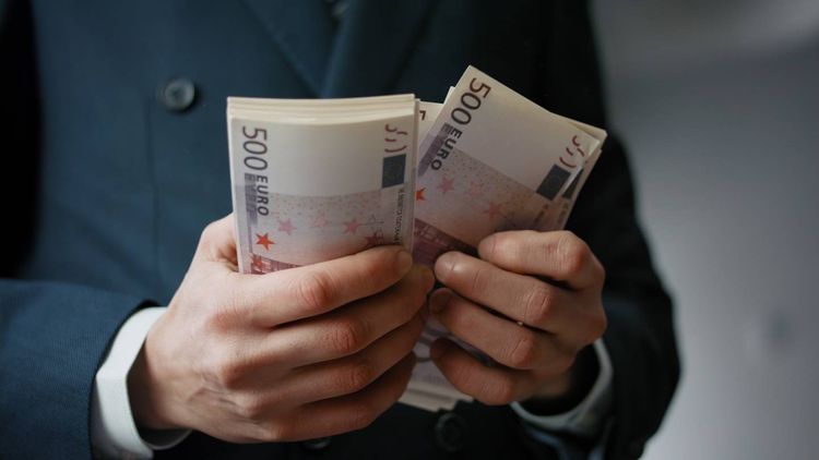 Case pour payer moins d'impôts, succès de l'assurance vie... Les 3 infos du jour pour votre argent