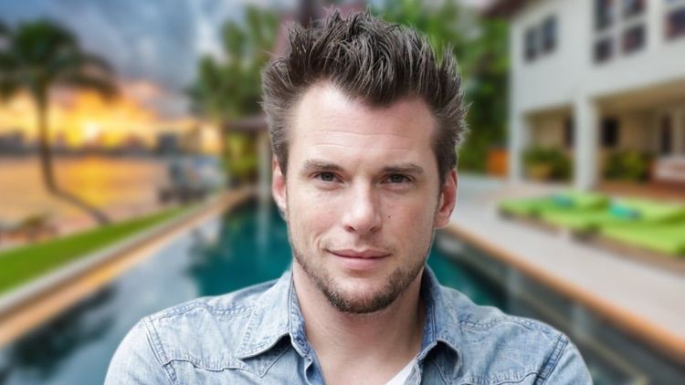 Norbert Tarayre ouvre les portes de sa villa à Miami : "800m² de terrain avec piscine"