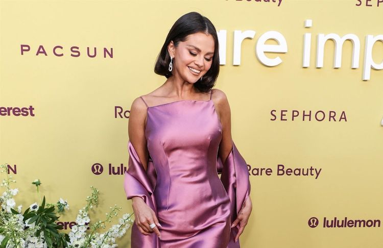 Selena Gomez dévoile les coulisses de son premier Noël en tant que femme mariée avec Benny Blanco