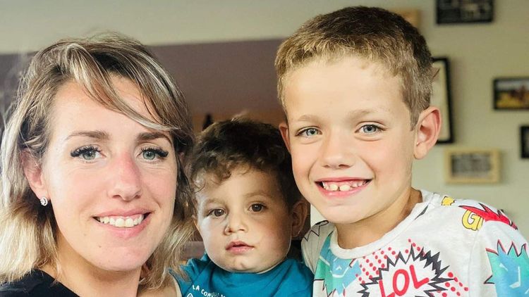Claire (L'amour est dans le pré) : elle donne des nouvelles de son fils après son passage aux urgences !