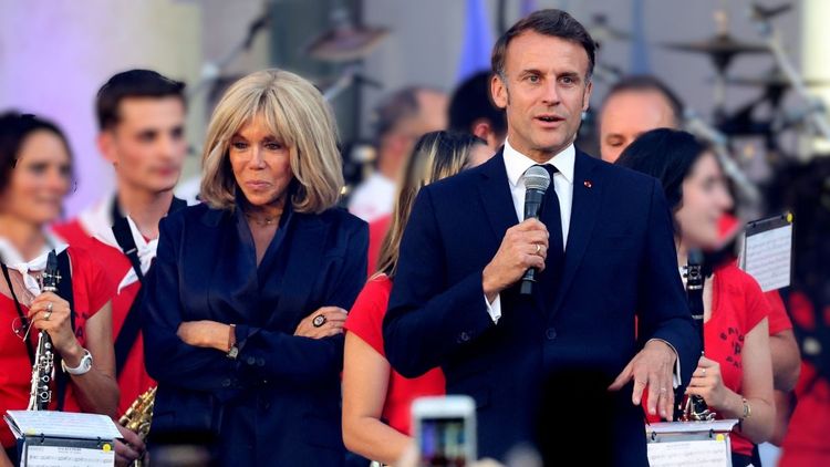 Brigitte et Emmanuel Macron : un jackpot inattendu après des années de rumeurs transphobes, "gagner en notoriété et faire de l’argent"