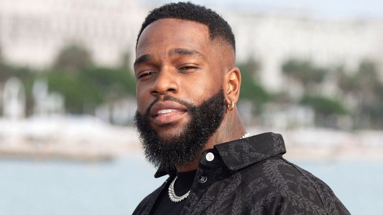 Coach de The Voice, Tayc fait des confidences exclusives sur ses moments les plus éprouvants : "Au début, les maisons de disques me riaient au nez"