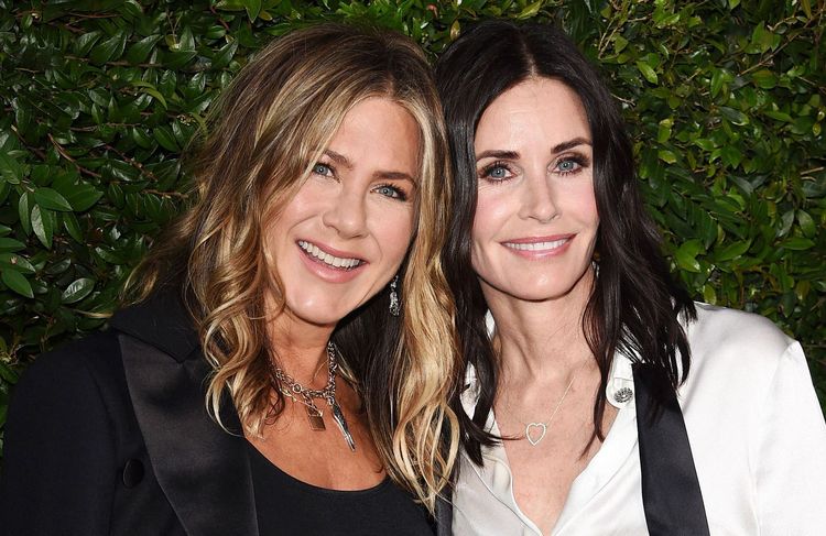 « Je ne le referai plus » : cette scène de Jennifer Aniston, maladroite en coiffant Courteney Cox