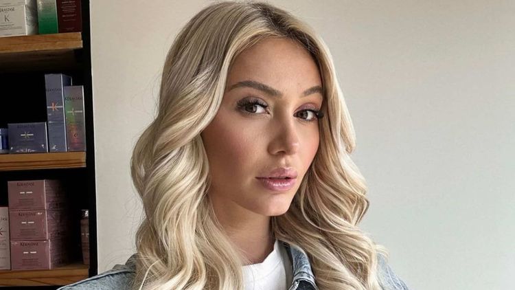 "Je me suis senti vidée, dévastée" : Eloïse Appelle atteinte d'un cancer du sein agressif, elle se montre le crâne rasé