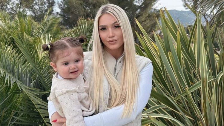 "J’ai senti craquer" : blessée après une vilaine chute avec sa fille, Éloïse Appelle est au plus mal, regardez !
