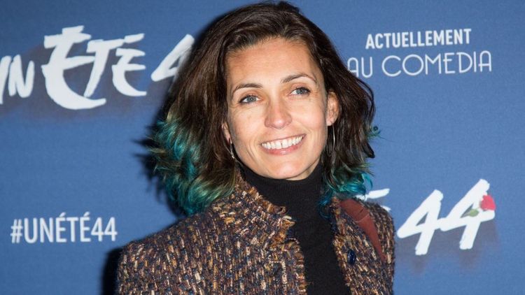 "Au fond du gouffre" : Adeline Blondieu (54 ans) au plus mal ? L'ancienne actrice fait des aveux déroutants