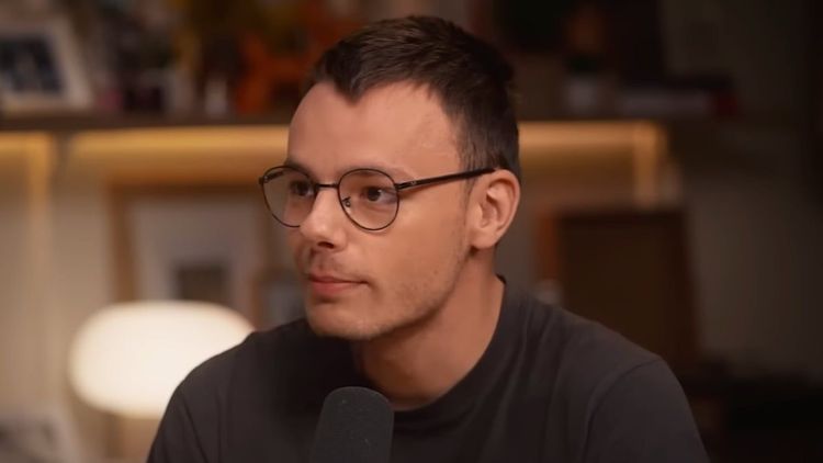Émilien (Les 12 Coups de midi) cash sur son couple avec Jessica, son constat frappant lors de leurs sorties : "Je vois les gens se…"