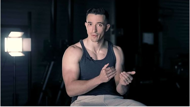 "La génération Teubé InShape" : Tibo InShape pousse un coup de gueule après un tacle dans l’émission d’Estelle Denis !