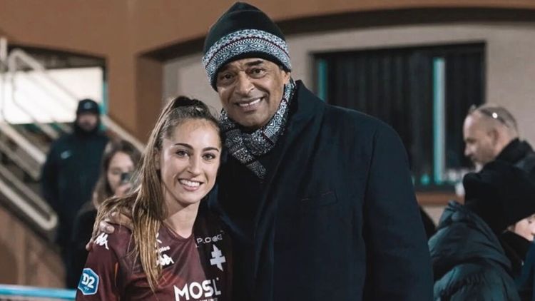 Estelle (Mariés au premier regard) justifie l'absence de Yannick Noah lors de la cérémonie : "J’étais un petit peu déçue"