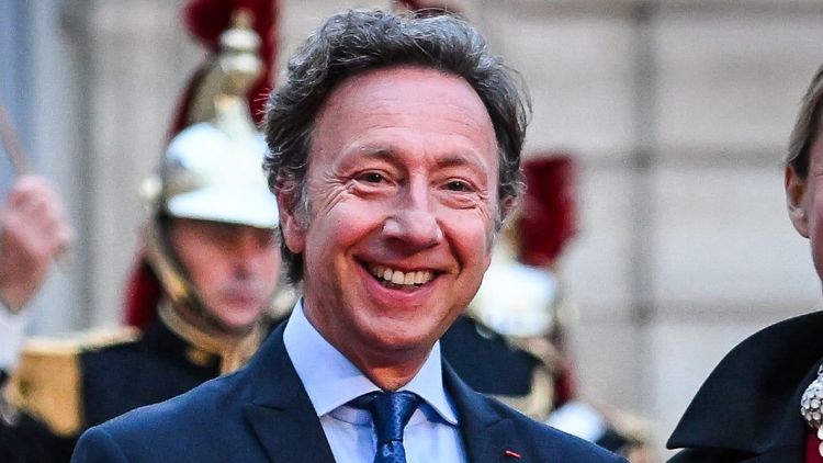 Stéphane Bern brise le silence sur sa relation avec Macron : "Je suis le fou du roi"