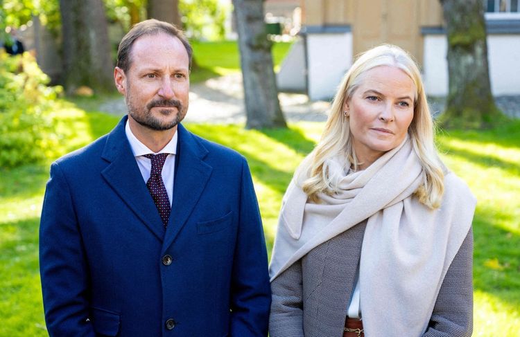 Haakon de Norvège brise le silence sur son beau-fils Marius, accusé de violences