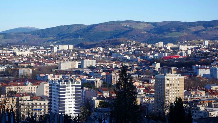 Immobilier à Saint-Étienne : découvrez les prix à l'achat et à la location en juin 2026