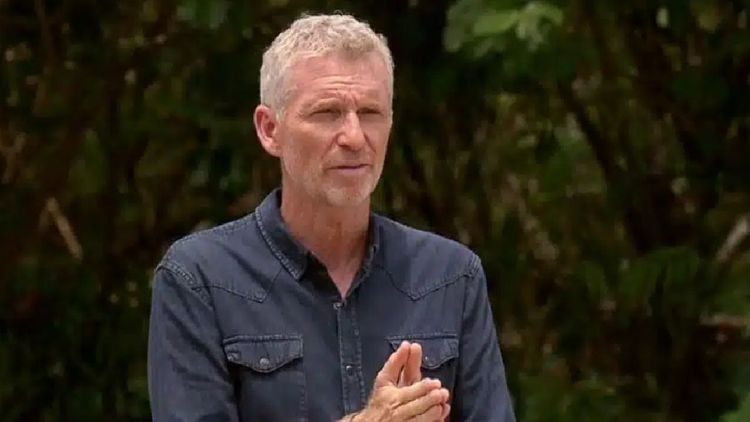 Koh-Lanta : une candidate de l’émission complimente Denis Brogniart, « merci, je rougis »
