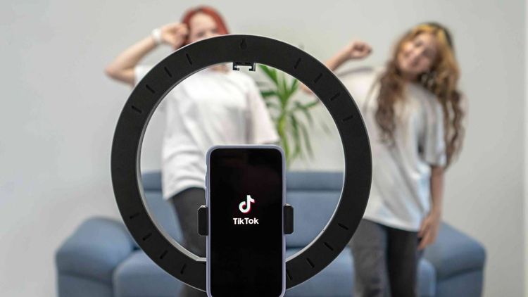 TikTok Shop : comment marchent la boutique et ce nouveau bouton d'achat lancés le 31 mars 2025