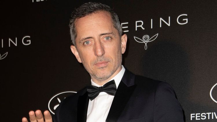 À Montréal, Gad Elmaleh révèle avoir arrêté l’alcool et énonce la pression sociale en France