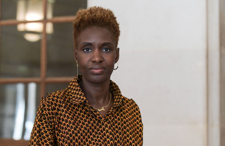 « Dans le droit fil de l’imagerie coloniale » : Rokhaya Diallo dénonce une caricature de Charlie Hebdo