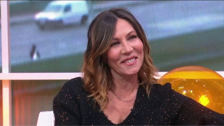 Mathilde Seigner fait un aveu à 56 ans : "Petite, mon grand-père me faisait...