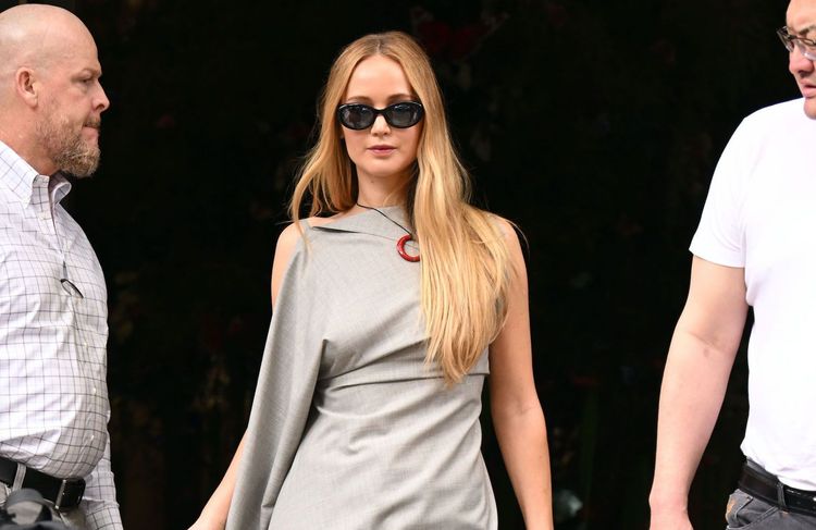 Jennifer Lawrence : son combo mode de l’été version années 2000