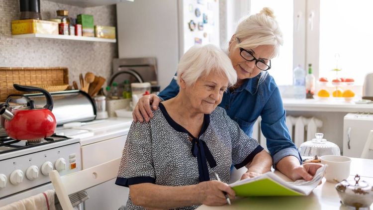 Mutuelle santé : retraité, salarié ou famille... Payez-vous trop cher votre assurance ?