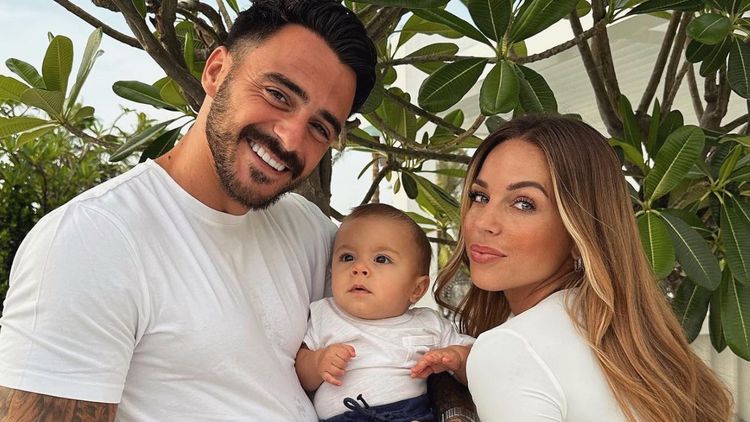Benji Samat se confie sur les 2 ans de son fils, "Ça passe tellement vite"