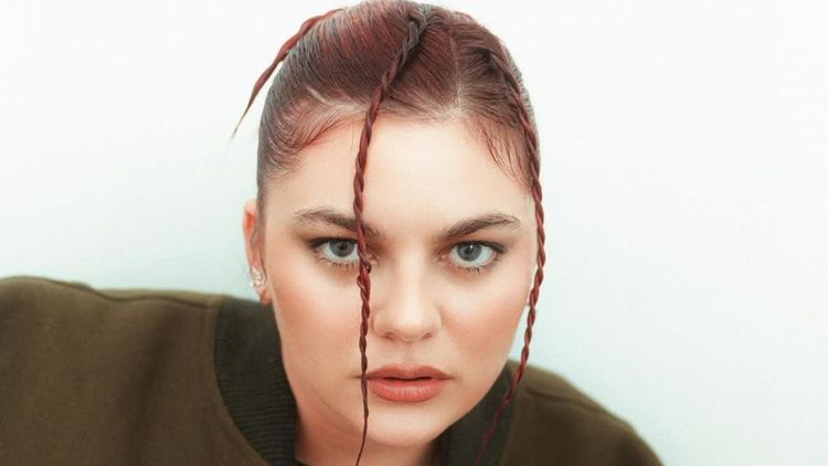 Louane à l’Eurovision 2025 : sa chanson dévoilée, sa fille Esmée crée la surprise