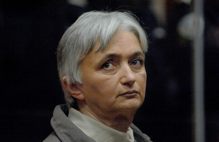 Affaire Cécile Vallin : Monique Olivier refuse de répondre aux juges