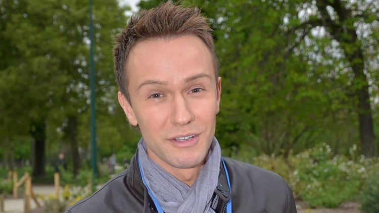 Cyril Féraud : “Il est avec…”, un célèbre animateur met fin au mystère autour de sa vie amoureuse