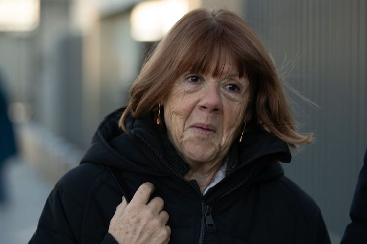 Gisèle Pélicot "les jambes pliées sur le lit" : une avocate décrypte ses "jeux à trois" filmés par son mari