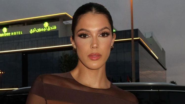 Iris Mittenaere : son nouveau look en tant que femme célibataire fait réagir