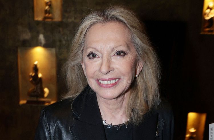 Véronique Sanson hospitalisée d’urgence : elle annule son concert