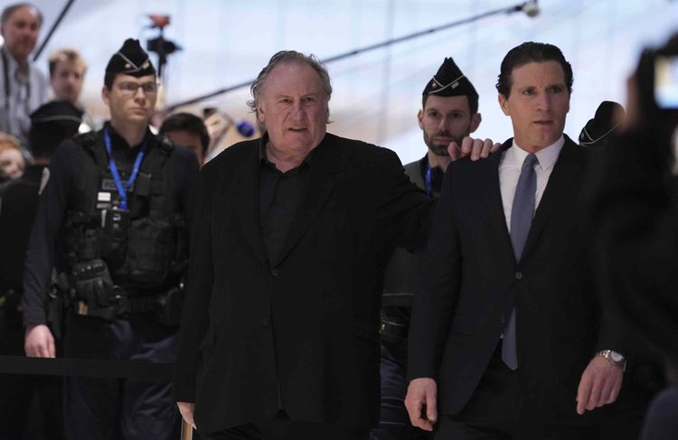 Procès Depardieu : l’acteur jugé pour agressions sexuelles, sa défense réfute « des accusations mensongères »