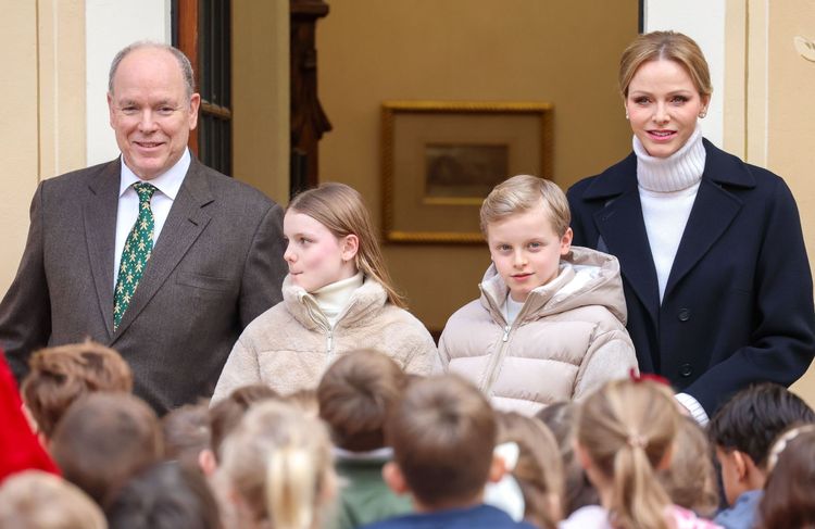 Albert et Charlène de Monaco : une nouvelle photo officielle dévoilée avec Jacques et Gabriella