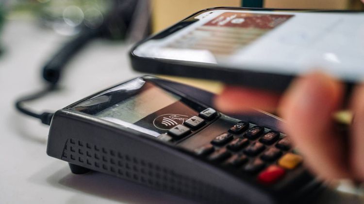 Paiement par mobile, virement instantané : les nouveaux moyens de paiement sont-ils plus risqués ?