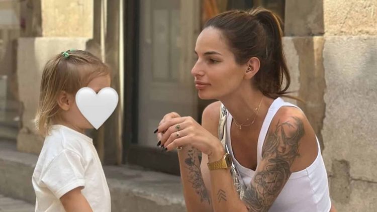 "Je ne suis pas faite pour être mère" : Cloé Cooper fait des confidences bouleversantes sur son rôle de maman