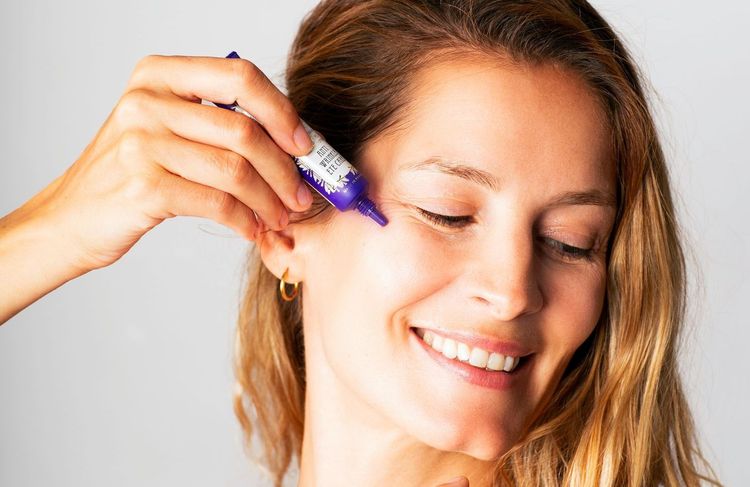 Ce soin contour des yeux va devenir l’allié de vos matins difficiles