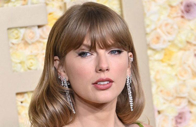 Le père de Taylor Swift accusé de violences par un paparazzi